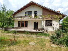 Ház Ostra mogila, régió Stara Zagora