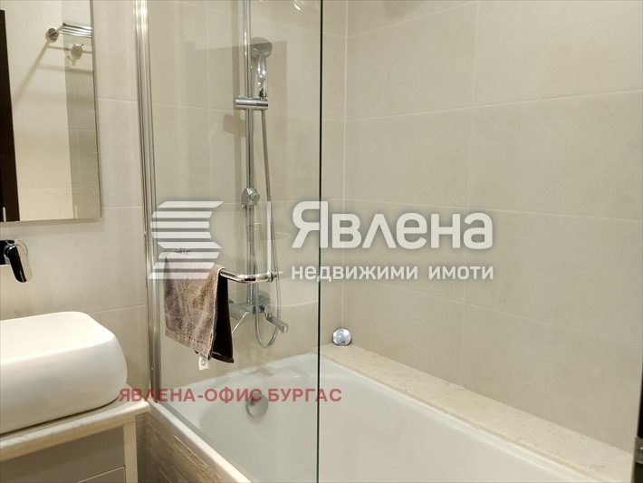 Продава 3-СТАЕН, гр. Бургас, Център, снимка 9 - Апартаменти - 53091955