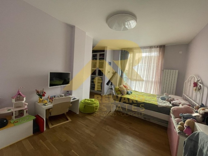Til salg  3+ soveværelse Sofia , Manastirski livadi , 280 kvm | 77003185 - billede [4]
