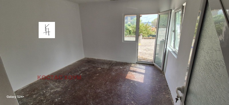 Продава КЪЩА, гр. Варна, Аспарухово, снимка 2 - Къщи - 52989529