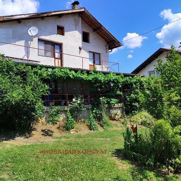 Продава КЪЩА, с. Радотина, област София област, снимка 3 - Къщи - 55276576