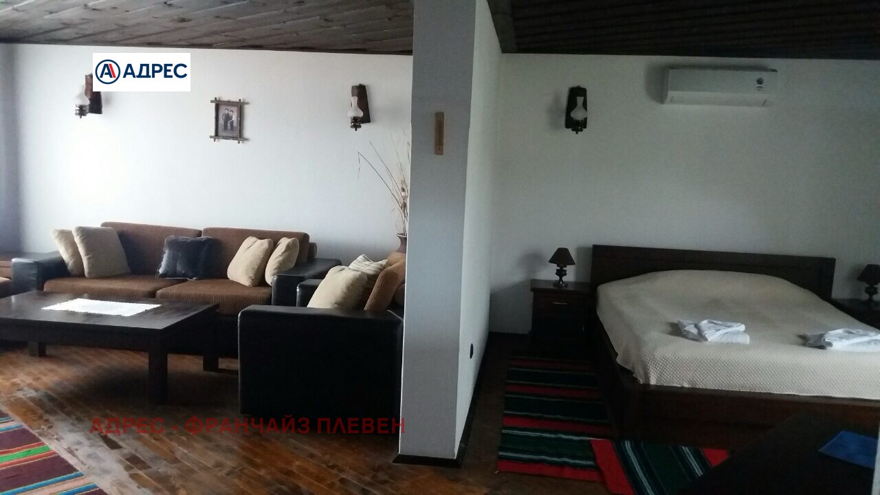 Продава ХОТЕЛ, гр. Априлци, област Ловеч, снимка 15 - Хотели - 54355025