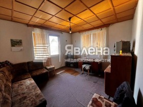 Casa Kotcherinovo, região Kyustendil 4