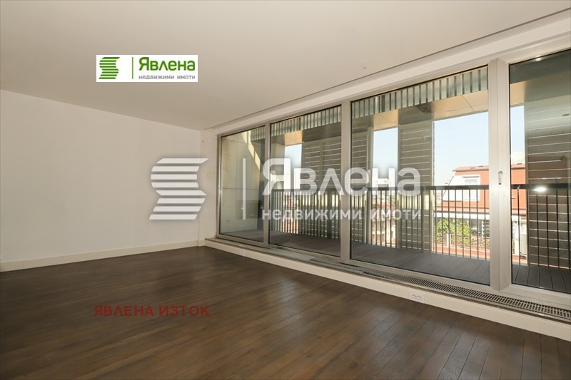 Продава  2-стаен град София , Изток , 77 кв.м | 78138428