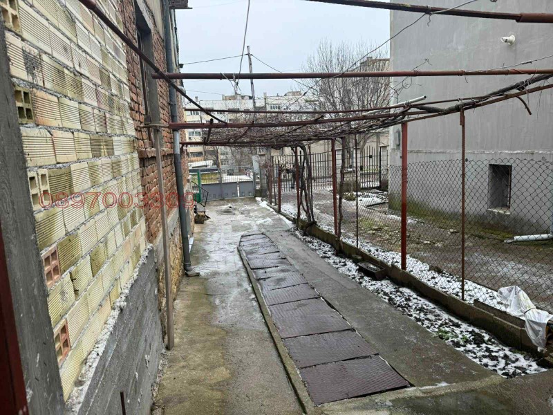 Продава ЕТАЖ ОТ КЪЩА, гр. Добрич, Балик, снимка 3 - Етаж от къща - 53347806