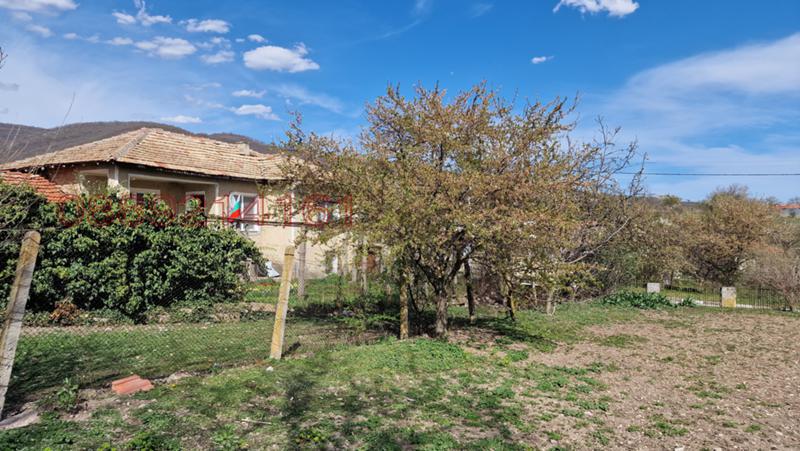 Продава КЪЩА, с. Методиево, област Шумен, снимка 14 - Къщи - 52785168