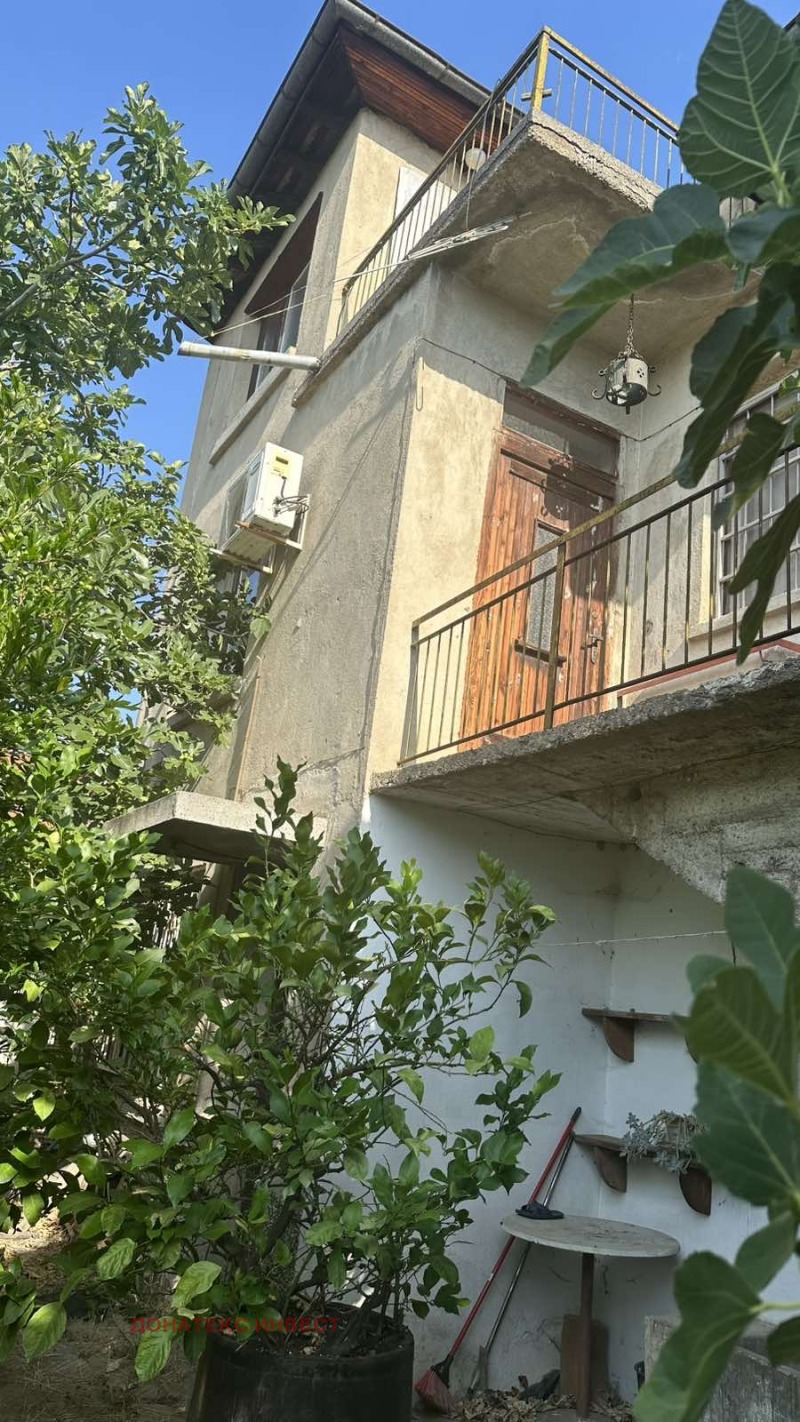 Продава  Къща област Пловдив , гр. Карлово , 166 кв.м | 62621416