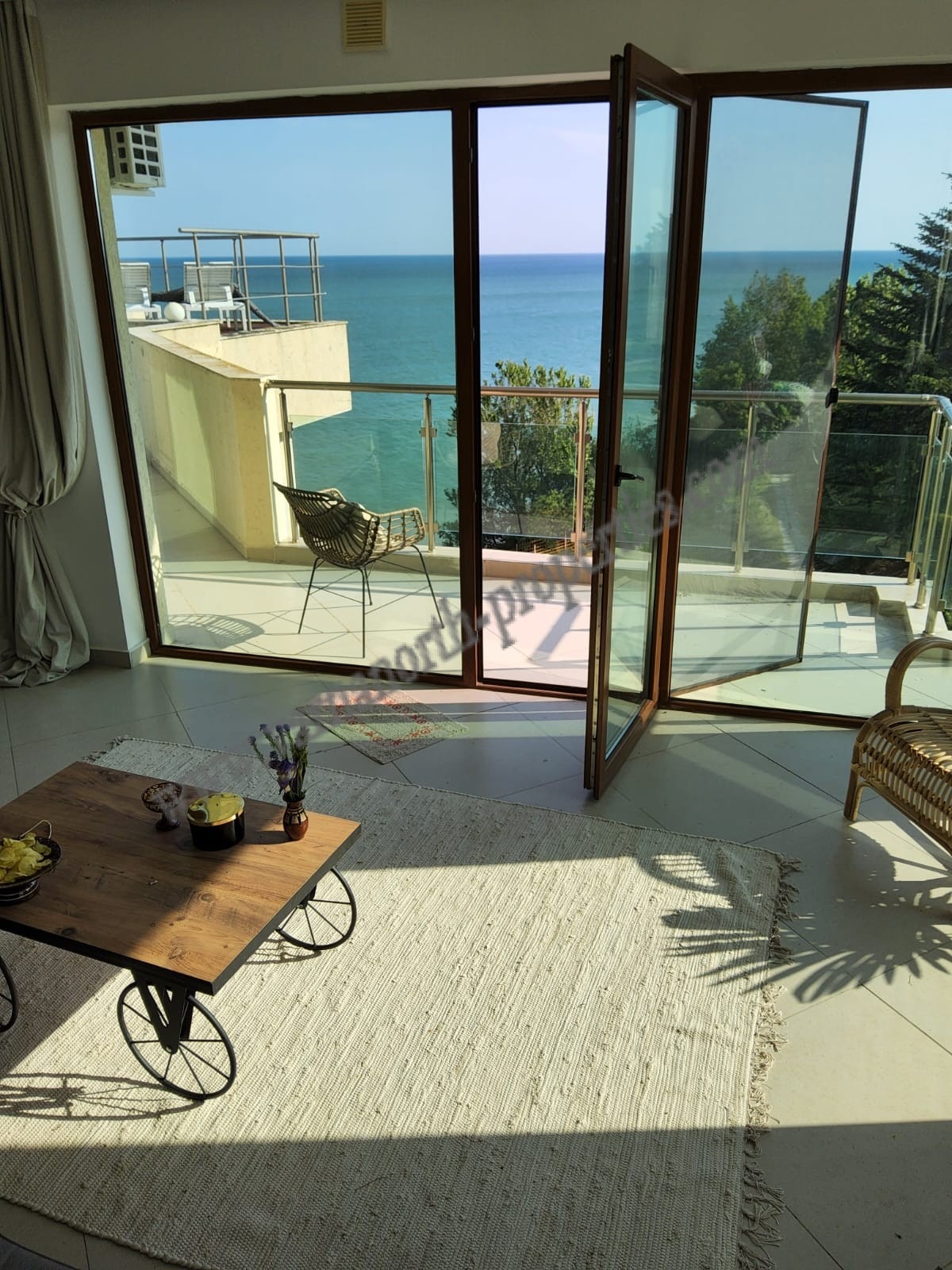 Продава 3-СТАЕН, гр. Балчик, област Добрич, снимка 5 - Апартаменти - 53961678