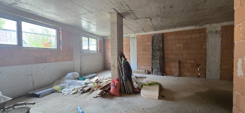 Продава 1-СТАЕН в град Шумен, Център - 62 кв.м / 91 900 € » 179 740.78 лв., АДРЕС НЕДВИЖИМИ ИМОТИ - КАНТОРА ШУМЕН