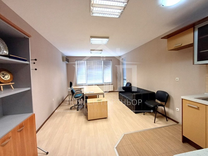 Продава ОФИС в град Стара Загора, Железник - център - 91 кв.м / 118 000 € » 230 787.94 лв., ЛОЯЛЕН ПАРТНЬОР