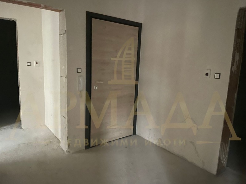 À venda  3 quartos Plovdiv , Mladejki Halm , 190 m² | 83205602 - imagem [2]