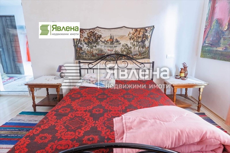 Продава  Къща област Търговище , с. Буховци , 1140 кв.м | 25408866 - изображение [4]