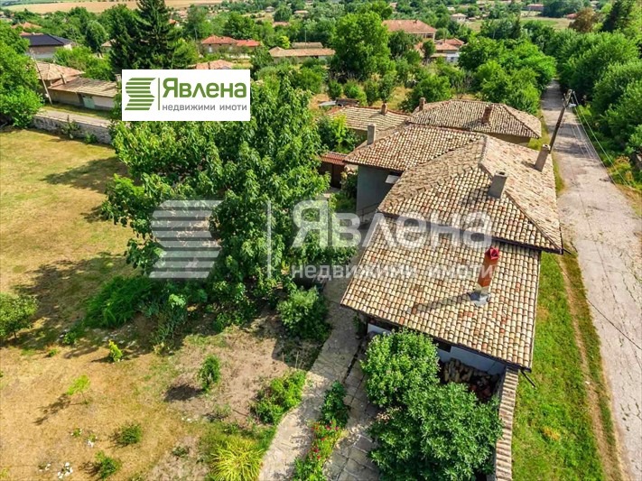 Продава  Къща област Търговище , с. Буховци , 1140 кв.м | 25408866 - изображение [2]