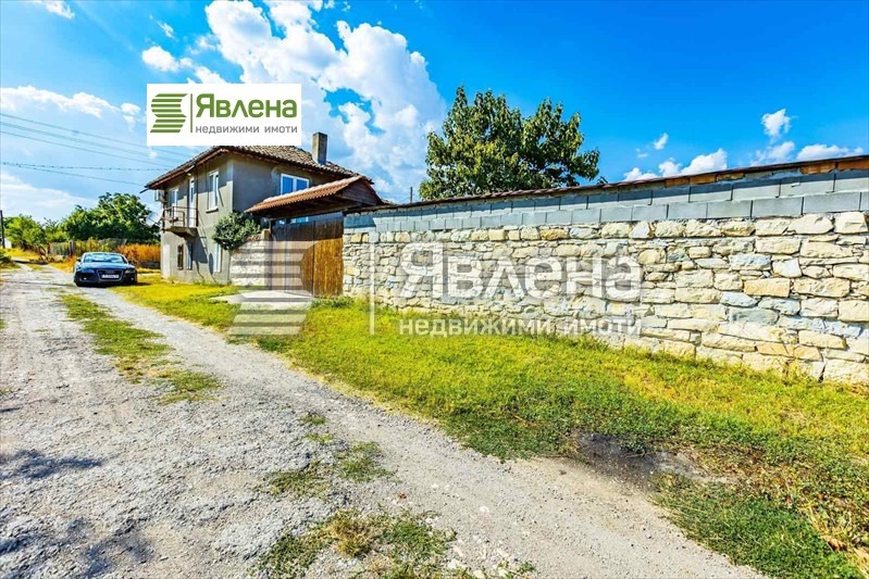Продава  Къща област Търговище , с. Буховци , 1140 кв.м | 25408866
