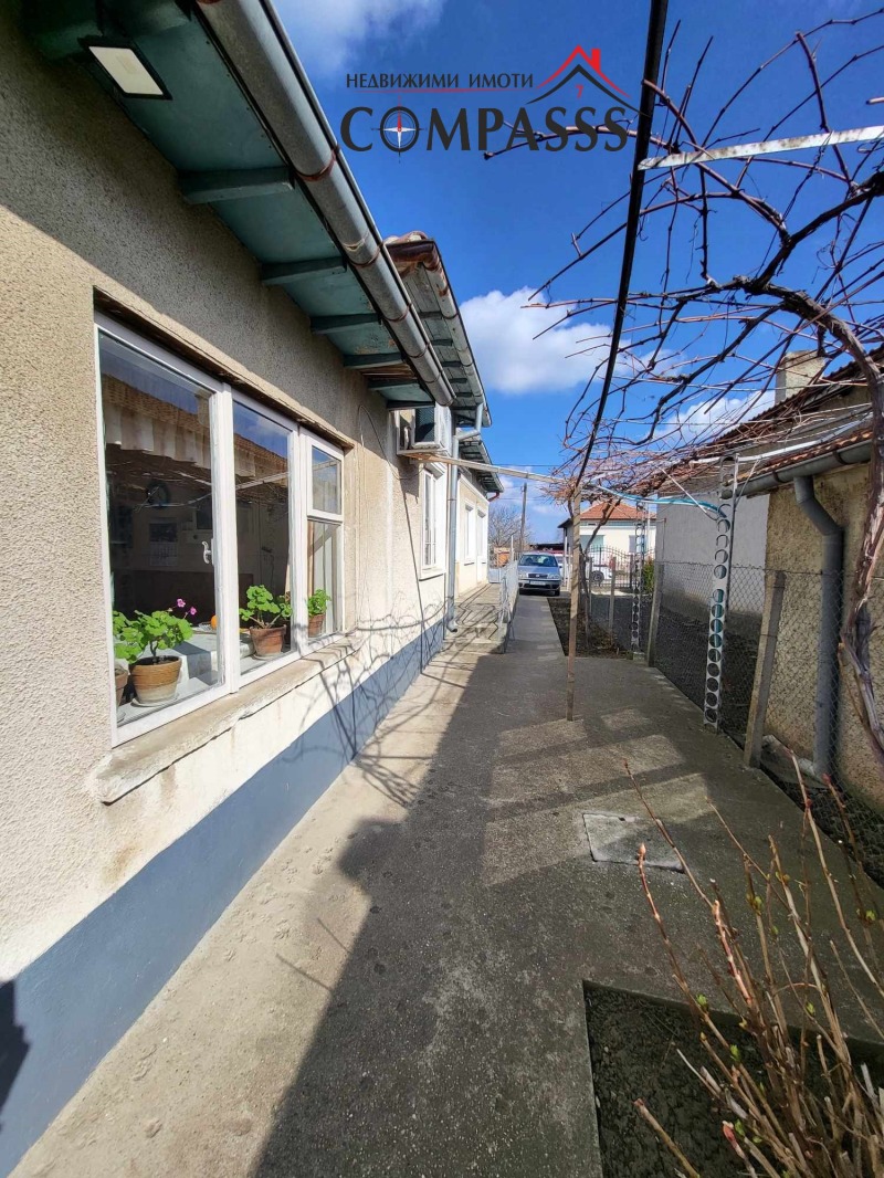 Продава КЪЩА, гр. Генерал Тошево, област Добрич, снимка 11 - Къщи - 53108967