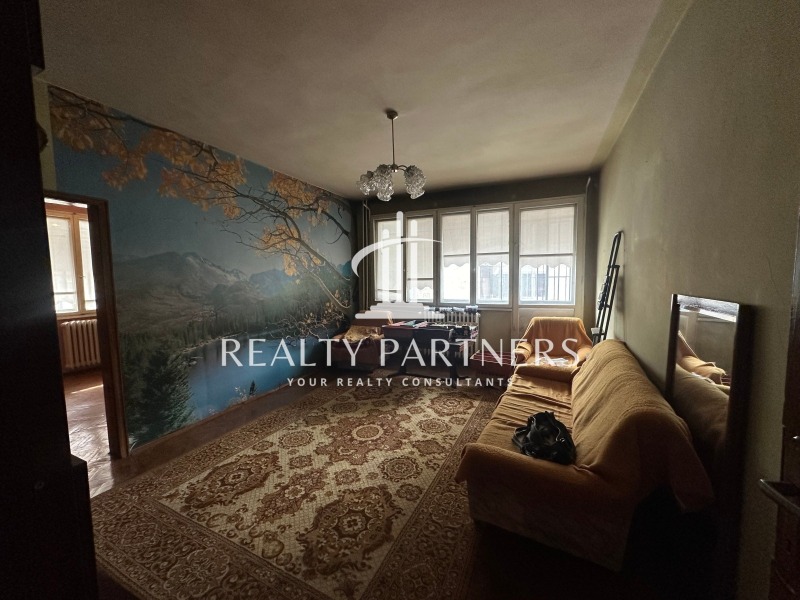 Продава  3-стаен град Перник , Център , 102 кв.м | 85371301