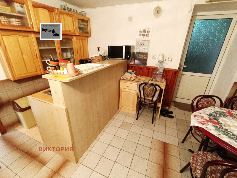 Продава КЪЩА, с. Паталеница, област Пазарджик, снимка 13 - Къщи - 46111027