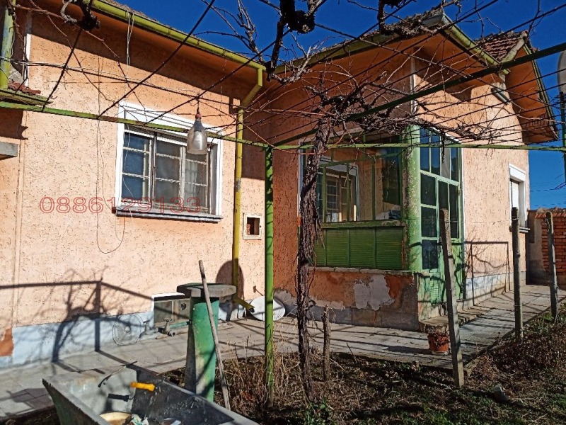 Продава КЪЩА, с. Горни Дъбник, област Плевен, снимка 16 - Къщи - 48768508