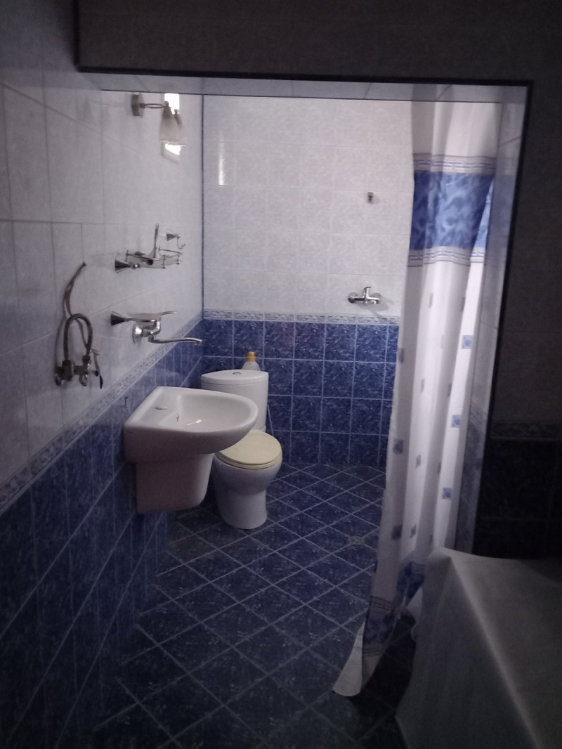 Продава КЪЩА, гр. Бургас, Победа, снимка 15 - Къщи - 52550342