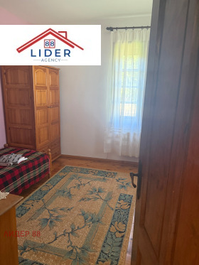 Hus Nikolaevo, region Pleven 12