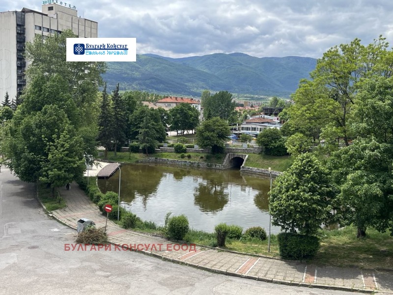 Продава  4-стаен град Кюстендил , Център , 82 кв.м | 95767510 - изображение [2]