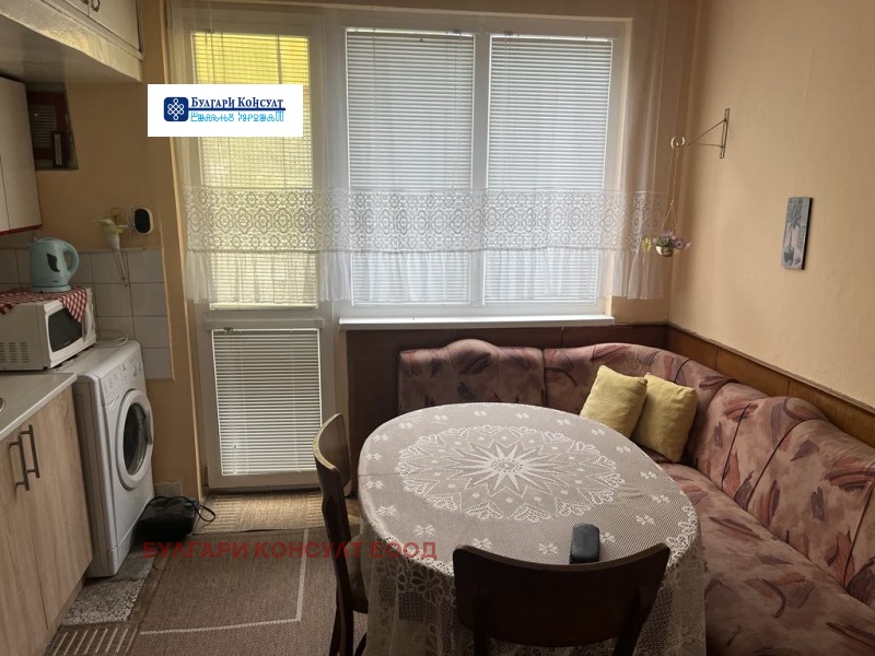 Продава  4-стаен град Кюстендил , Център , 82 кв.м | 95767510 - изображение [9]