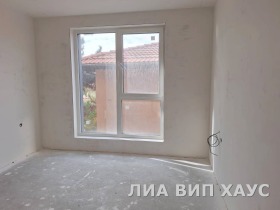 2-стаен град Пазарджик, Руски 6