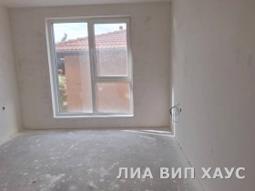 2-стаен град Пазарджик, Руски 7