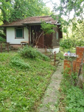 ПАРЦЕЛ, 1 600 m2