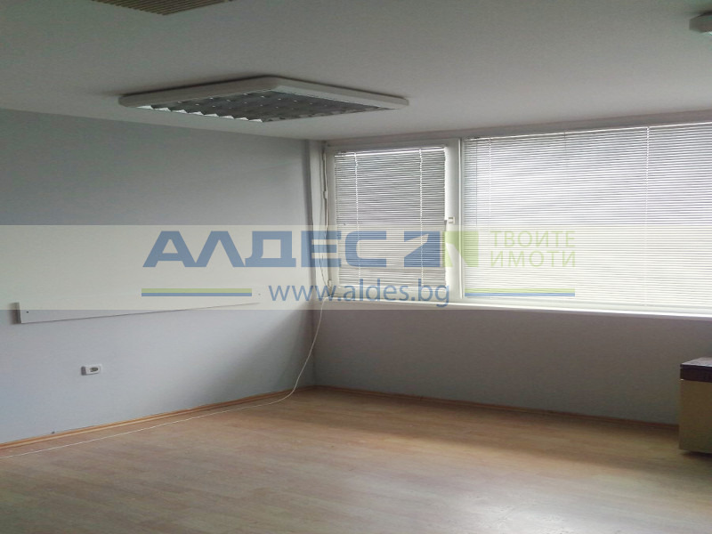 Te koop  Kantoor Sofia , Voenna rampa , 350 m² | 21121430 - afbeelding [10]