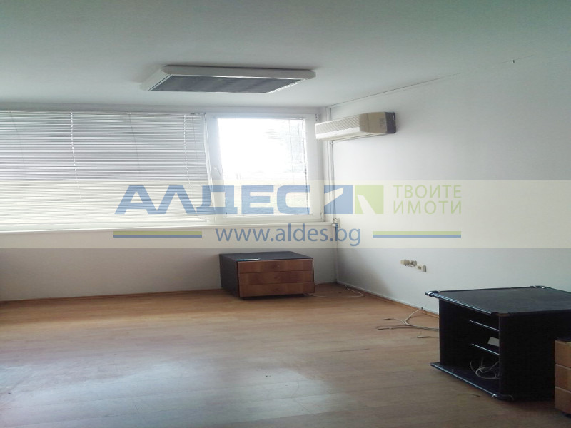 Te koop  Kantoor Sofia , Voenna rampa , 350 m² | 21121430 - afbeelding [3]