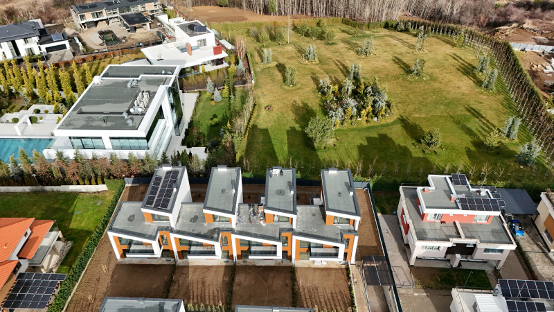 Продава КЪЩА, гр. София, с. Бистрица, снимка 2 - Къщи - 53079469