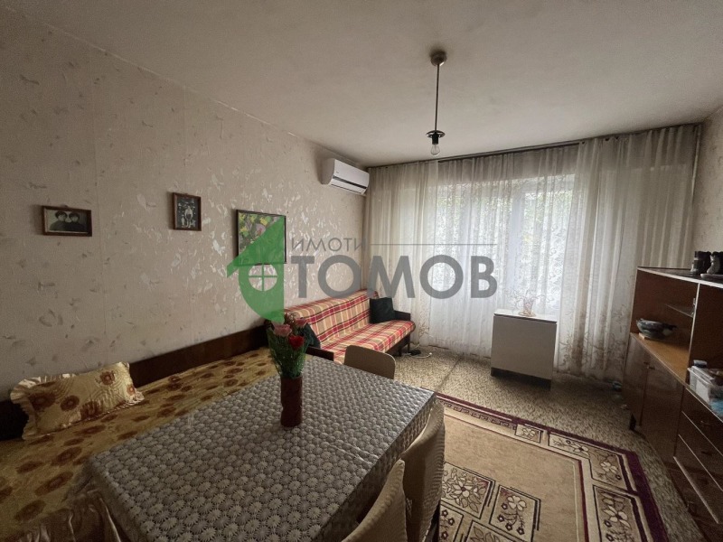 Продава 2-СТАЕН, гр. Шумен, Тракия, снимка 2 - Aпартаменти - 46821638