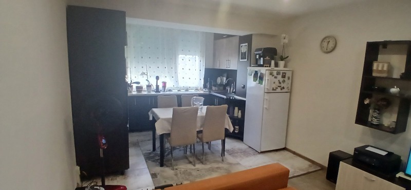 De vânzare  1 dormitor Stara Zagora , Tri ciuciura - iug , 63 mp | 18987782 - imagine [5]