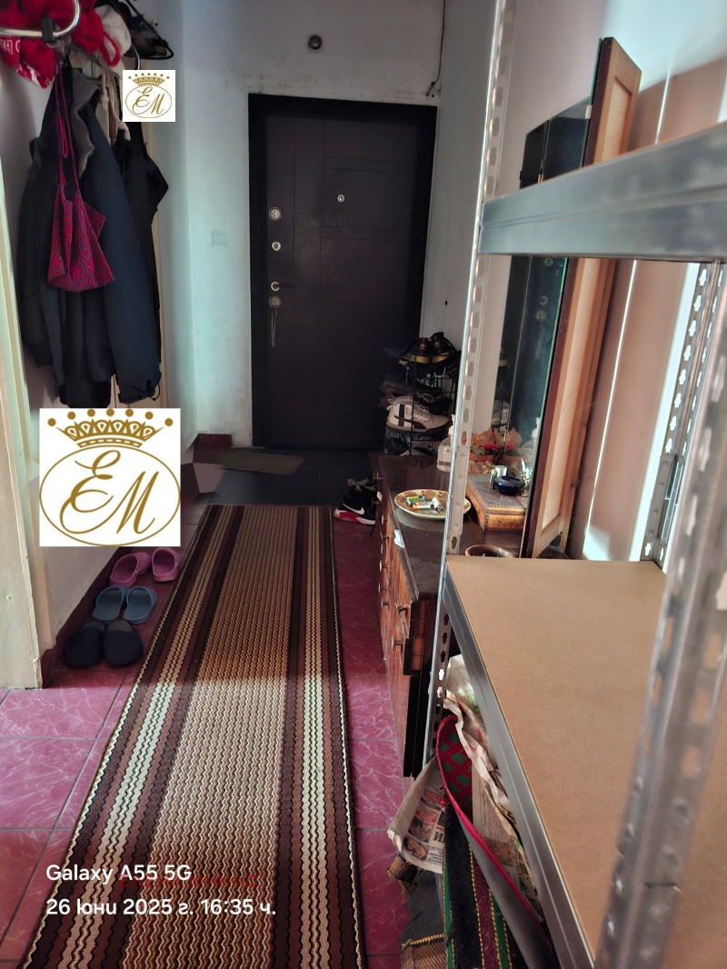 Продава 3-СТАЕН, гр. Шумен, Военно училище, снимка 5 - Апартаменти - 52749263