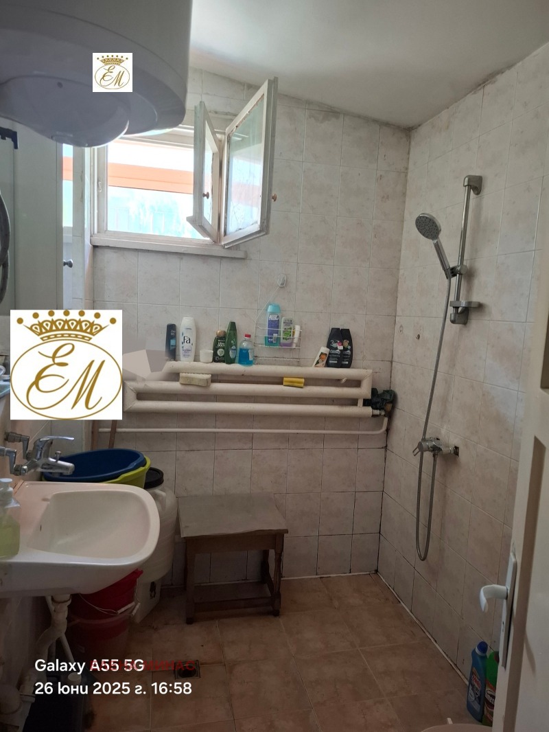 Продава 3-СТАЕН, гр. Шумен, Военно училище, снимка 8 - Апартаменти - 52749263