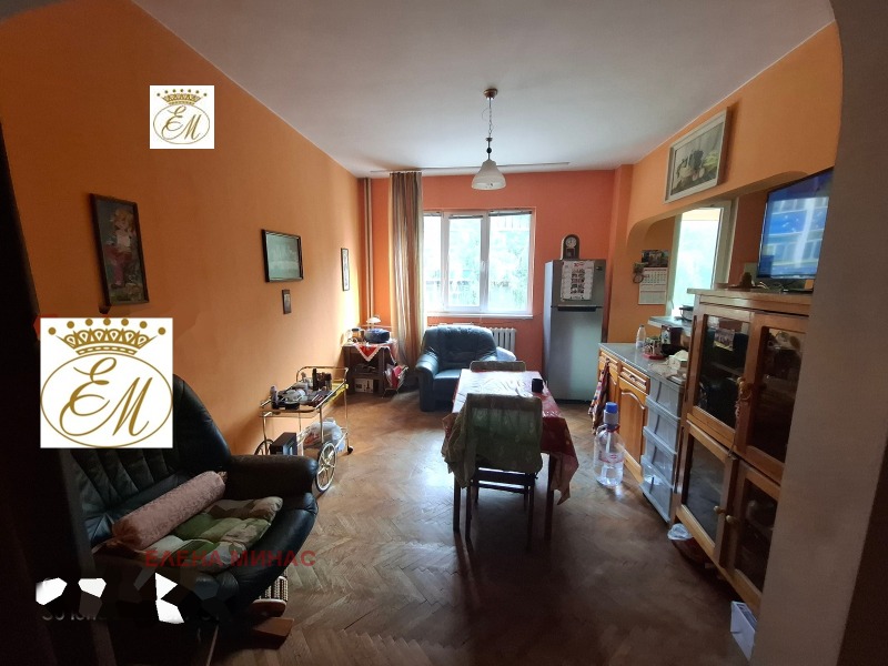 Продава 3-СТАЕН, гр. Шумен, Военно училище, снимка 9 - Апартаменти - 52749263