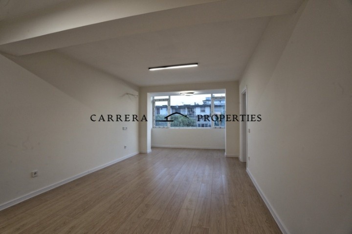 Продава 4-СТАЕН, гр. Варна, Лятно кино Тракия, снимка 2 - Апартаменти - 52989975