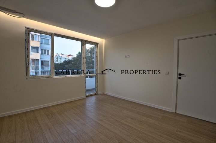 Продава 4-СТАЕН, гр. Варна, Лятно кино Тракия, снимка 4 - Апартаменти - 52989975