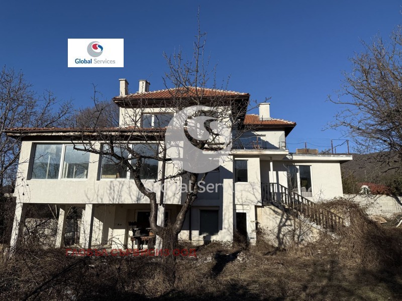 Продава КЪЩА в град София, с. Панчарево - 700 кв.м / 575 000 € » 1 124 602.25 лв., ГЛОБЪЛ СЪРВИСИЗ ООД