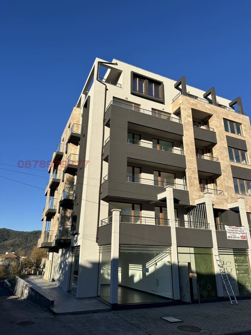 Продава 3-СТАЕН, 149 кв.м.215 000 €420 503.45 лв.област София, гр. Правец 07:19 на 14 Ноември 2025