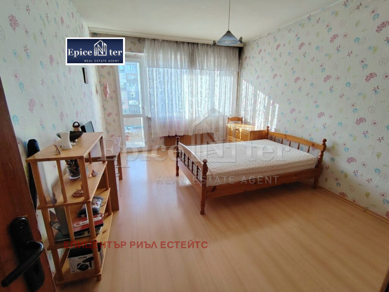 Продава 3-СТАЕН, гр. Перник, Изток