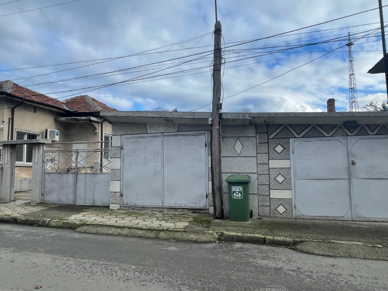 Продава КЪЩА, област Стара Загора, гр. Раднево • 57000 € / 111482.31 лв. • 70260678 1