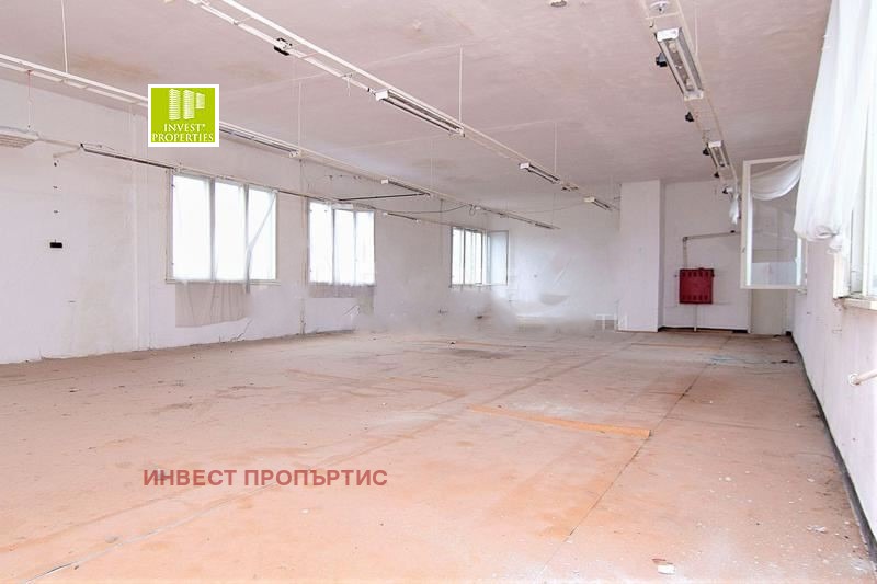 Продава БИЗНЕС ИМОТ, гр. Брезник, област Перник, снимка 6 - Други - 54792730