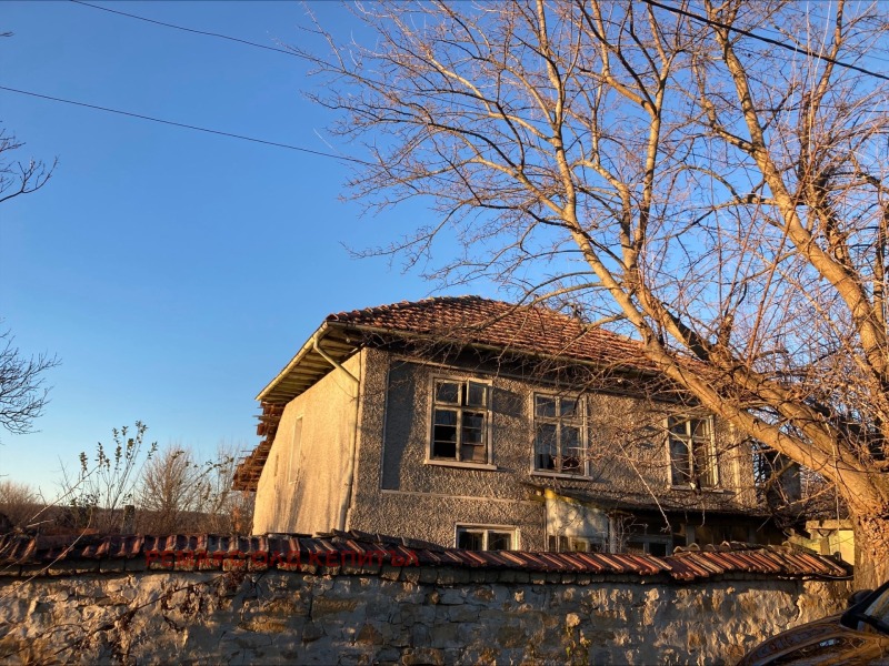 Продава КЪЩА в област Велико Търново, с. Балван - 110 кв.м / 28 000 € » 54 763.24 лв., РЕМАКС ОЛД КЕПИТЪЛ