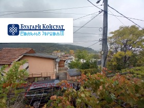 Maison Doupnitsa, région Kyoustendil