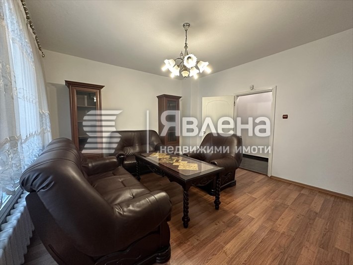 Продава  2-стаен град Пловдив , Изгрев , 64 кв.м | 87997380