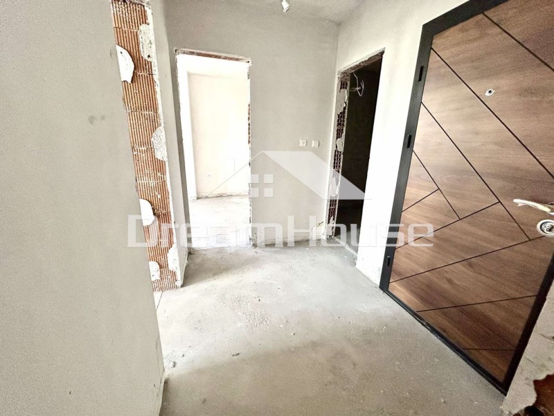 En venta  2 dormitorios Plovdiv , Ostromila , 90 metros cuadrados | 44204655 - imagen [6]