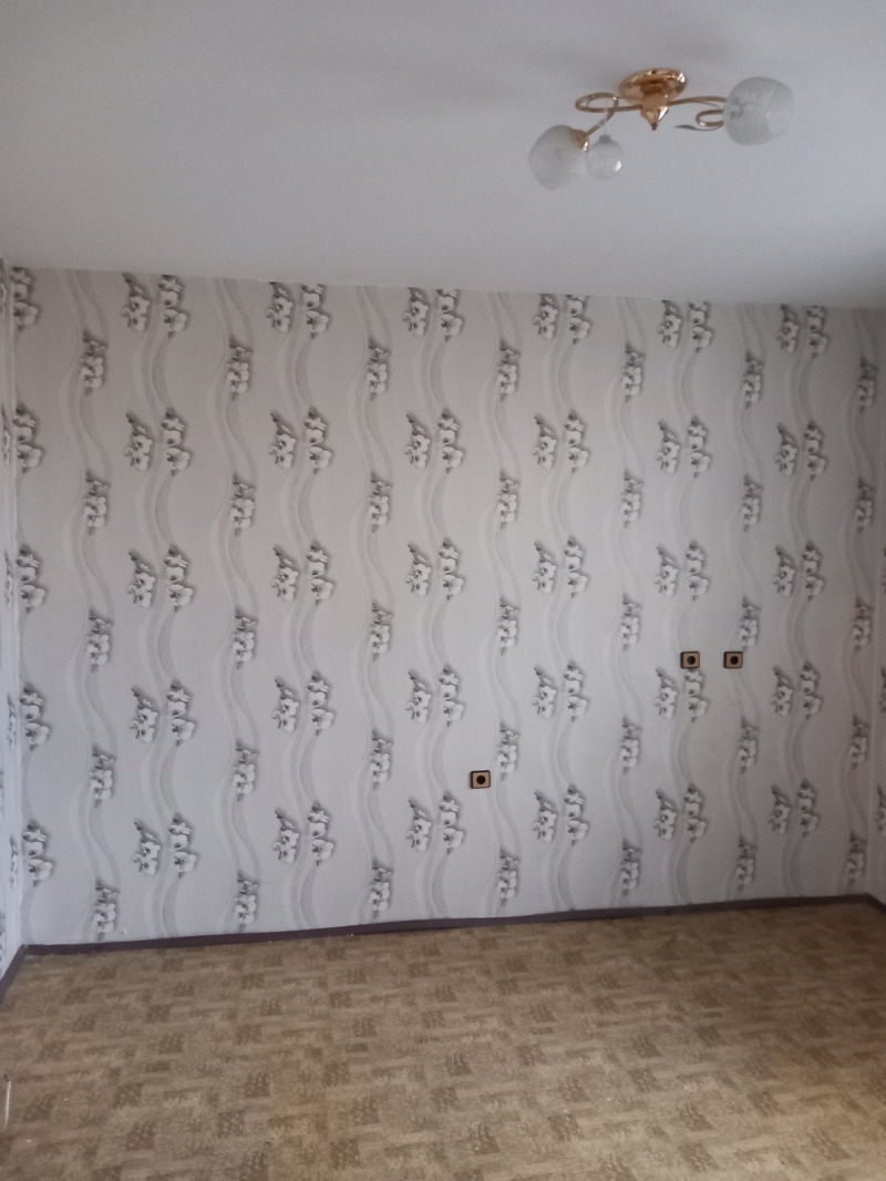 Продава 3-СТАЕН, гр. Карнобат, област Бургас, снимка 3 - Апартаменти - 52613377