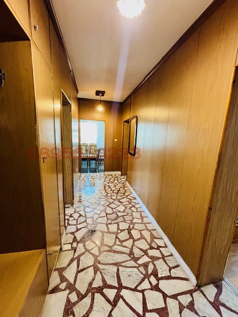 Продава  4-стаен град Шумен , Център , 120 кв.м | 88157754 - изображение [2]